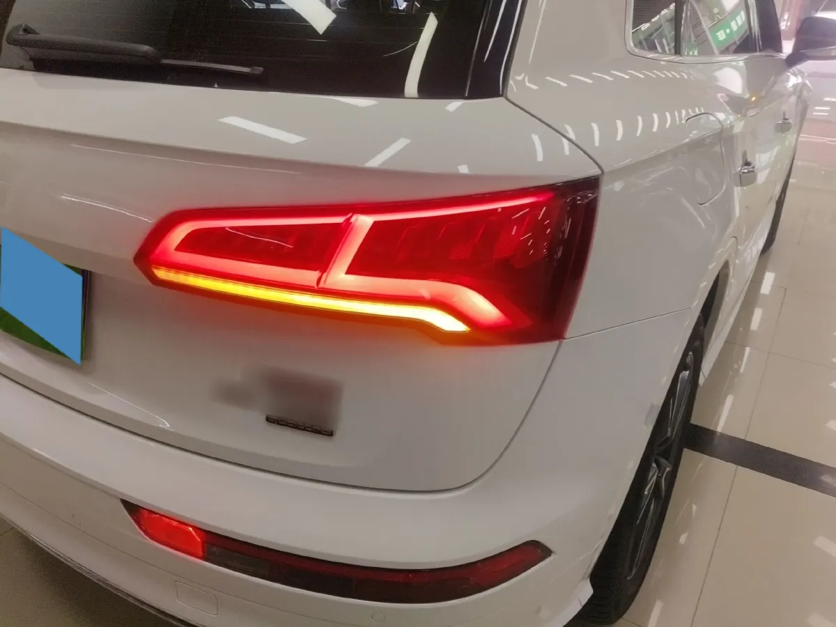 2020 Audi Q5L 2.0T 252HP L4 7DCT,autocango,china used car exporter,china ev exporter,chinese used car exporter,chinese used ev exporter