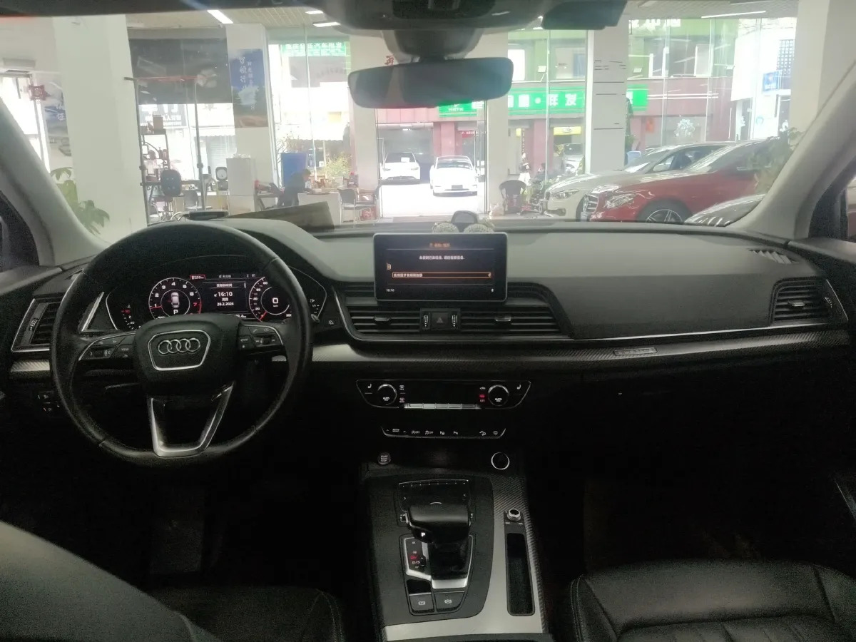 2020 Audi Q5L 2.0T 252HP L4 7DCT,autocango,china used car exporter,china ev exporter,chinese used car exporter,chinese used ev exporter