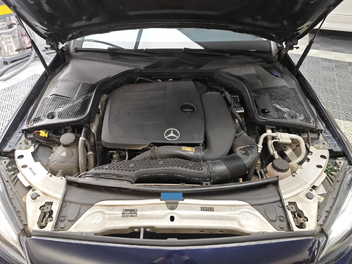 2020 Mercedes-Benz C Class 1.5T 184HP L4 9AT,autocango,china used car exporter,china ev exporter,chinese used car exporter,chinese used ev exporter