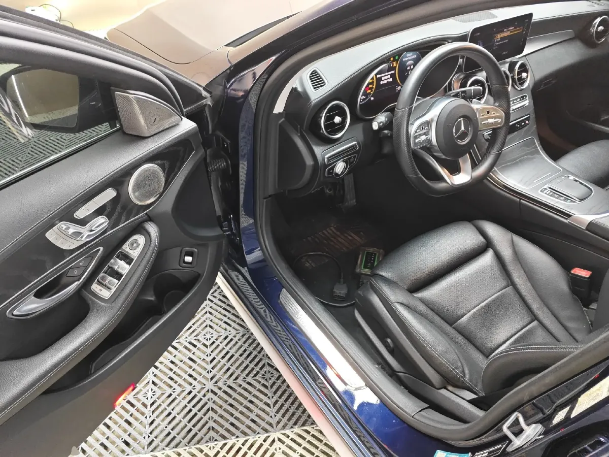 2020 Mercedes-Benz C Class 1.5T 184HP L4 9AT,autocango,china used car exporter,china ev exporter,chinese used car exporter,chinese used ev exporter