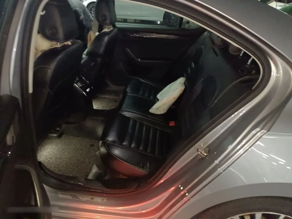 2016 Skoda Superb 1.8T 180HP L4 7DCT,autocango,china used car exporter,china ev exporter,chinese used car exporter,chinese used ev exporter