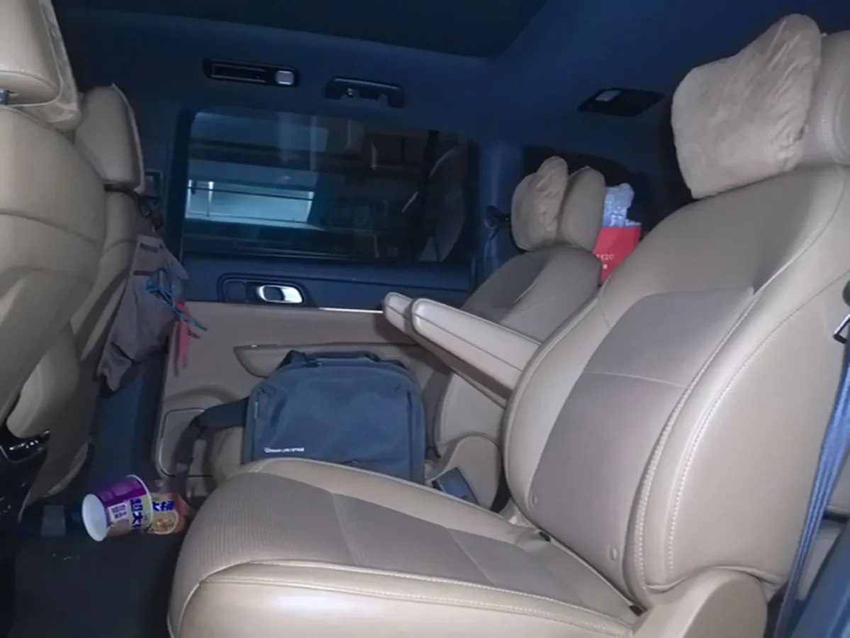 2021 Li ONE Range Extended 131HP REEV 40.5KWH,autocango,china used car exporter,china ev exporter,chinese used car exporter,chinese used ev exporter