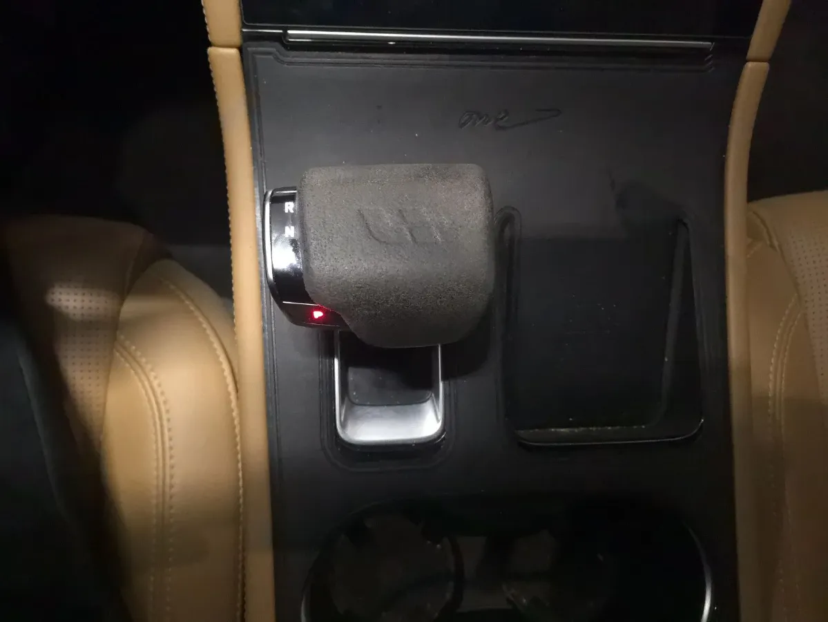 2021 Li ONE Range Extended 131HP REEV 40.5KWH,autocango,china used car exporter,china ev exporter,chinese used car exporter,chinese used ev exporter