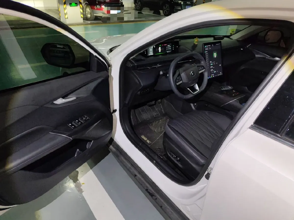 2024 ChangAn Eado 1.5T 170HP L4 7DCT,autocango,china used car exporter,china ev exporter,chinese used car exporter,chinese used ev exporter