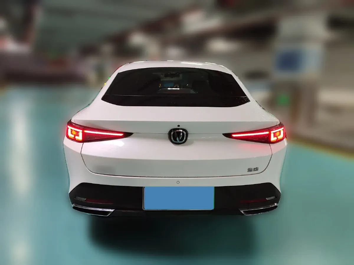 2024 ChangAn Eado 1.5T 170HP L4 7DCT,autocango,china used car exporter,china ev exporter,chinese used car exporter,chinese used ev exporter