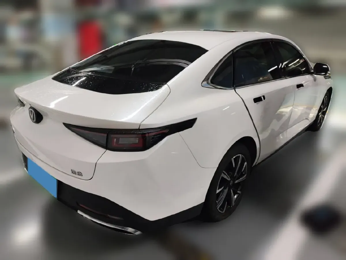 2024 ChangAn Eado 1.5T 170HP L4 7DCT,autocango,china used car exporter,china ev exporter,chinese used car exporter,chinese used ev exporter