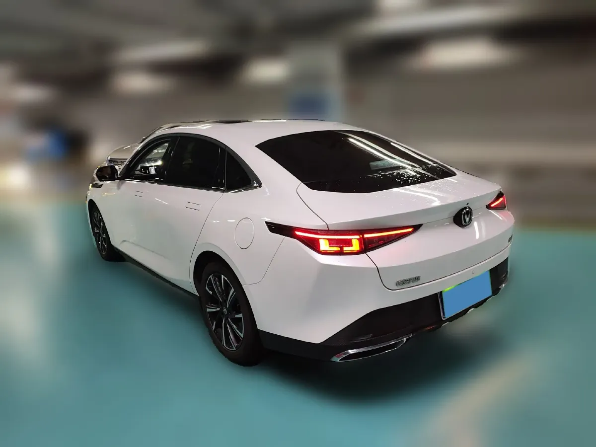 2024 ChangAn Eado 1.5T 170HP L4 7DCT,autocango,china used car exporter,china ev exporter,chinese used car exporter,chinese used ev exporter