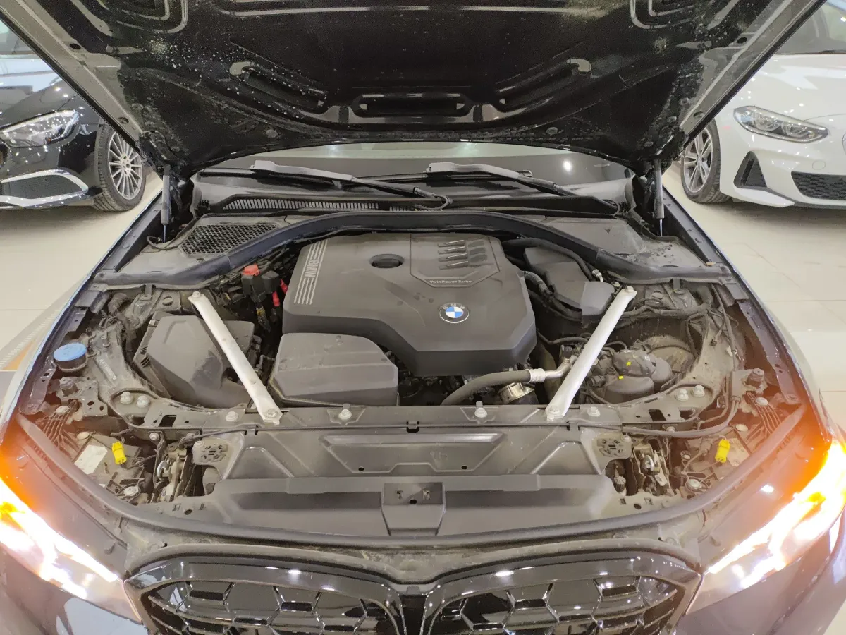 2024 BMW 3 Series 2.0T 184HP L4 8AT,autocango,china used car exporter,china ev exporter,chinese used car exporter,chinese used ev exporter