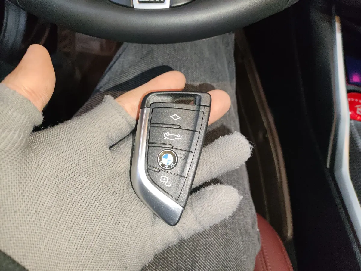 2024 BMW 3 Series 2.0T 184HP L4 8AT,autocango,china used car exporter,china ev exporter,chinese used car exporter,chinese used ev exporter