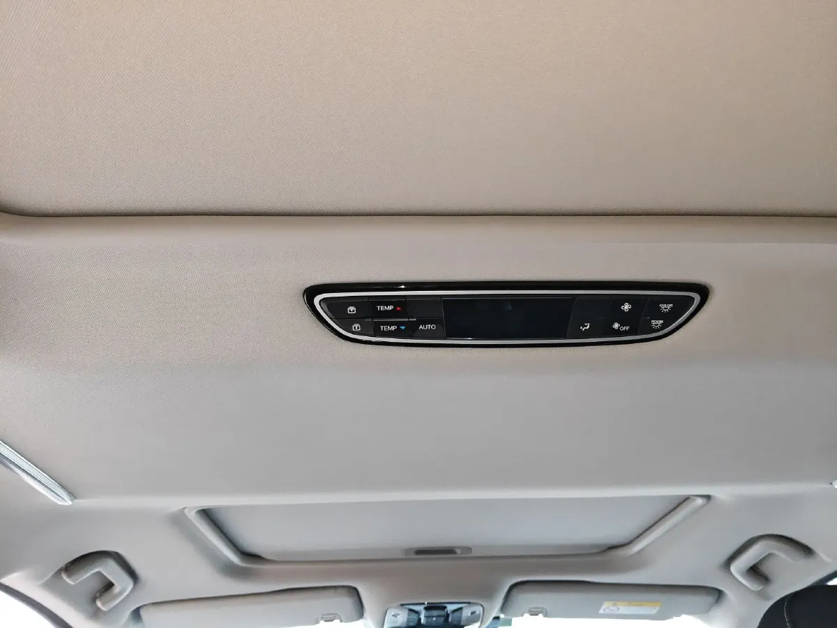 2021 GAC Trumpchi M8 2.0T 252HP L4 8AT,autocango,china used car exporter,china ev exporter,chinese used car exporter,chinese used ev exporter