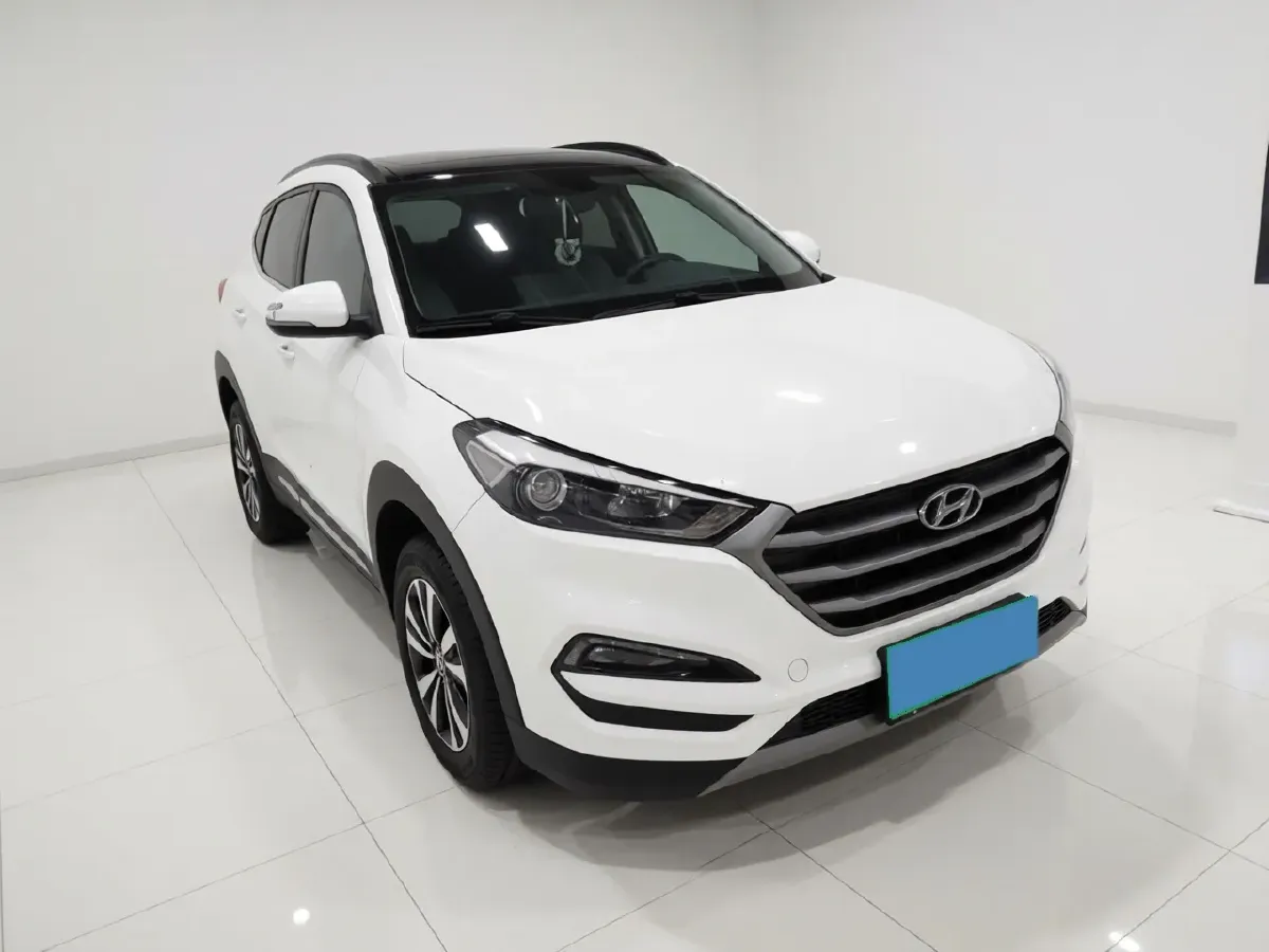 2018 HongQi H5 1.8T 186HP L4 6AT,autocango,china used car exporter,china ev exporter,chinese used car exporter,chinese used ev exporter