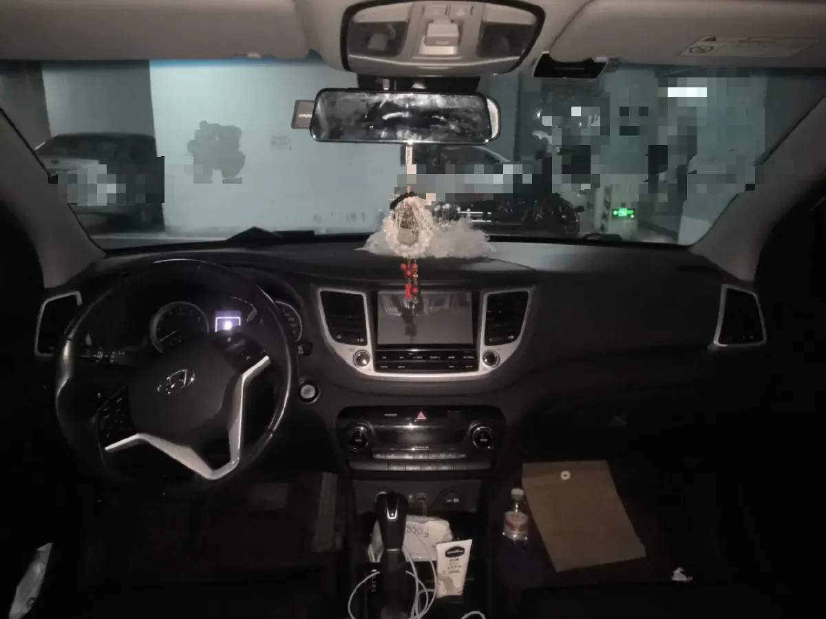 2018 HongQi H5 1.8T 186HP L4 6AT,autocango,china used car exporter,china ev exporter,chinese used car exporter,chinese used ev exporter