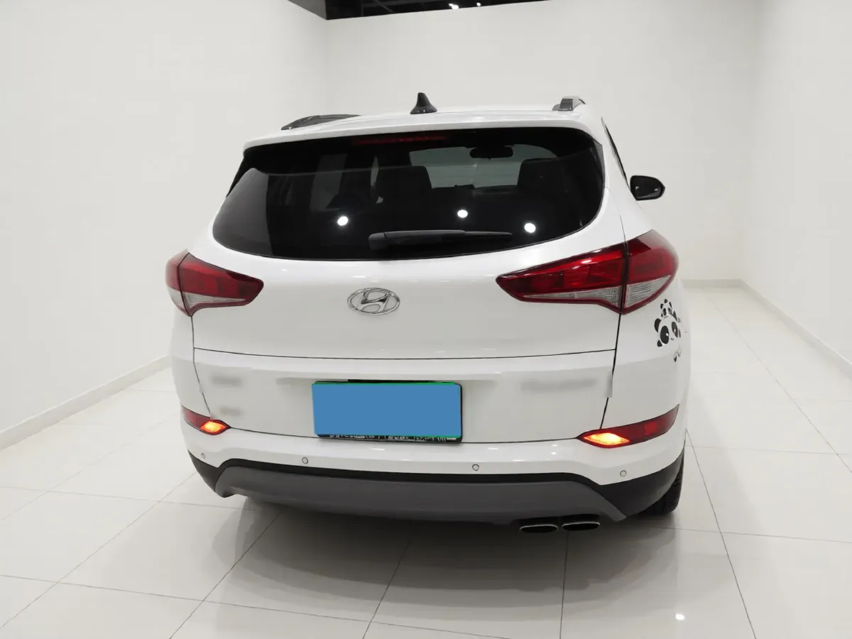 2018 HongQi H5 1.8T 186HP L4 6AT,autocango,china used car exporter,china ev exporter,chinese used car exporter,chinese used ev exporter