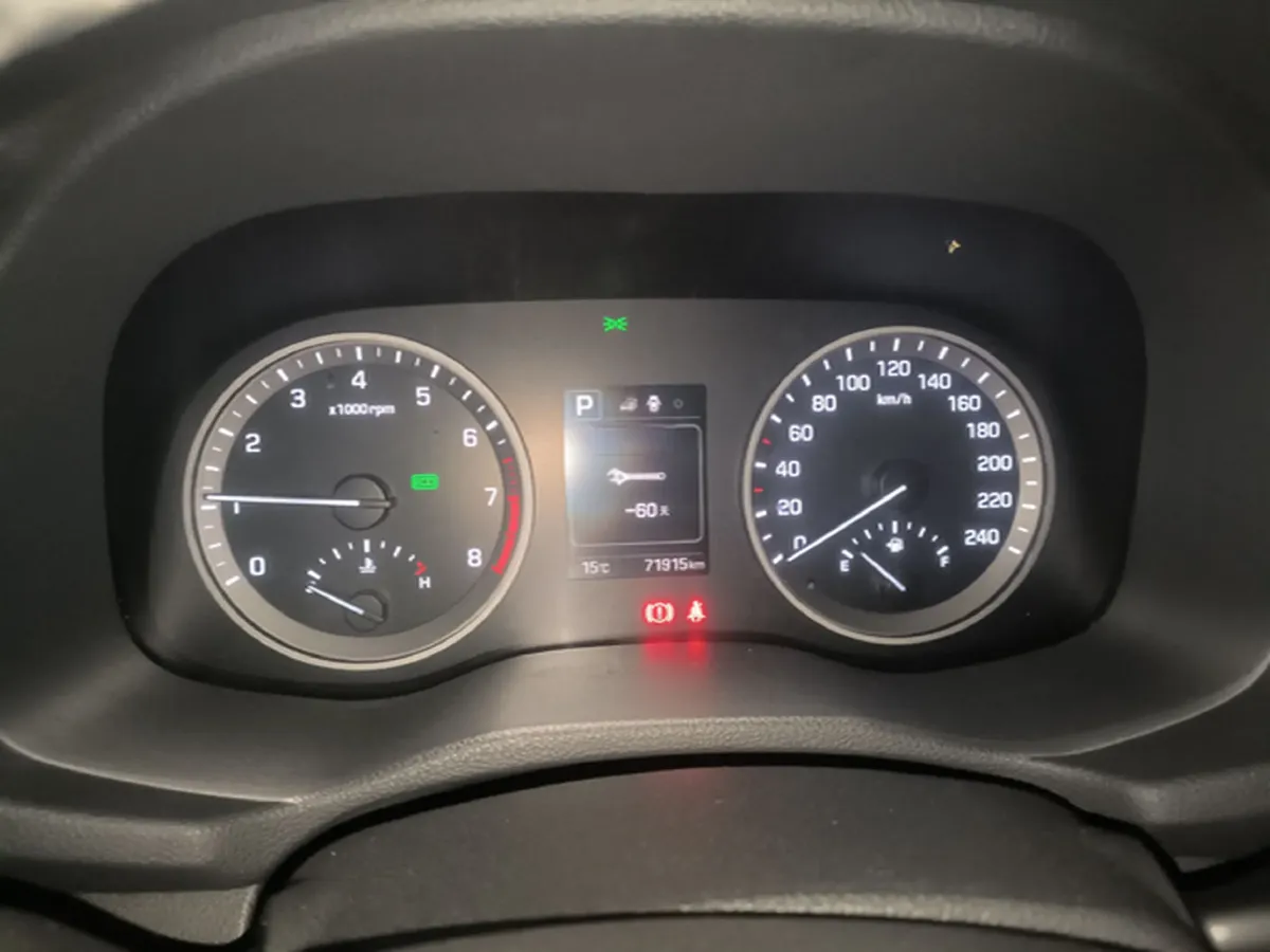 2018 HongQi H5 1.8T 186HP L4 6AT,autocango,china used car exporter,china ev exporter,chinese used car exporter,chinese used ev exporter