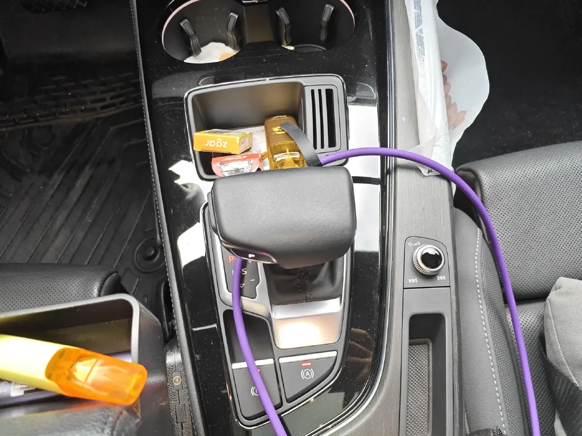 2023 Audi A4L 2.0T 190HP L4 7DCT,autocango,china used car exporter,china ev exporter,chinese used car exporter,chinese used ev exporter