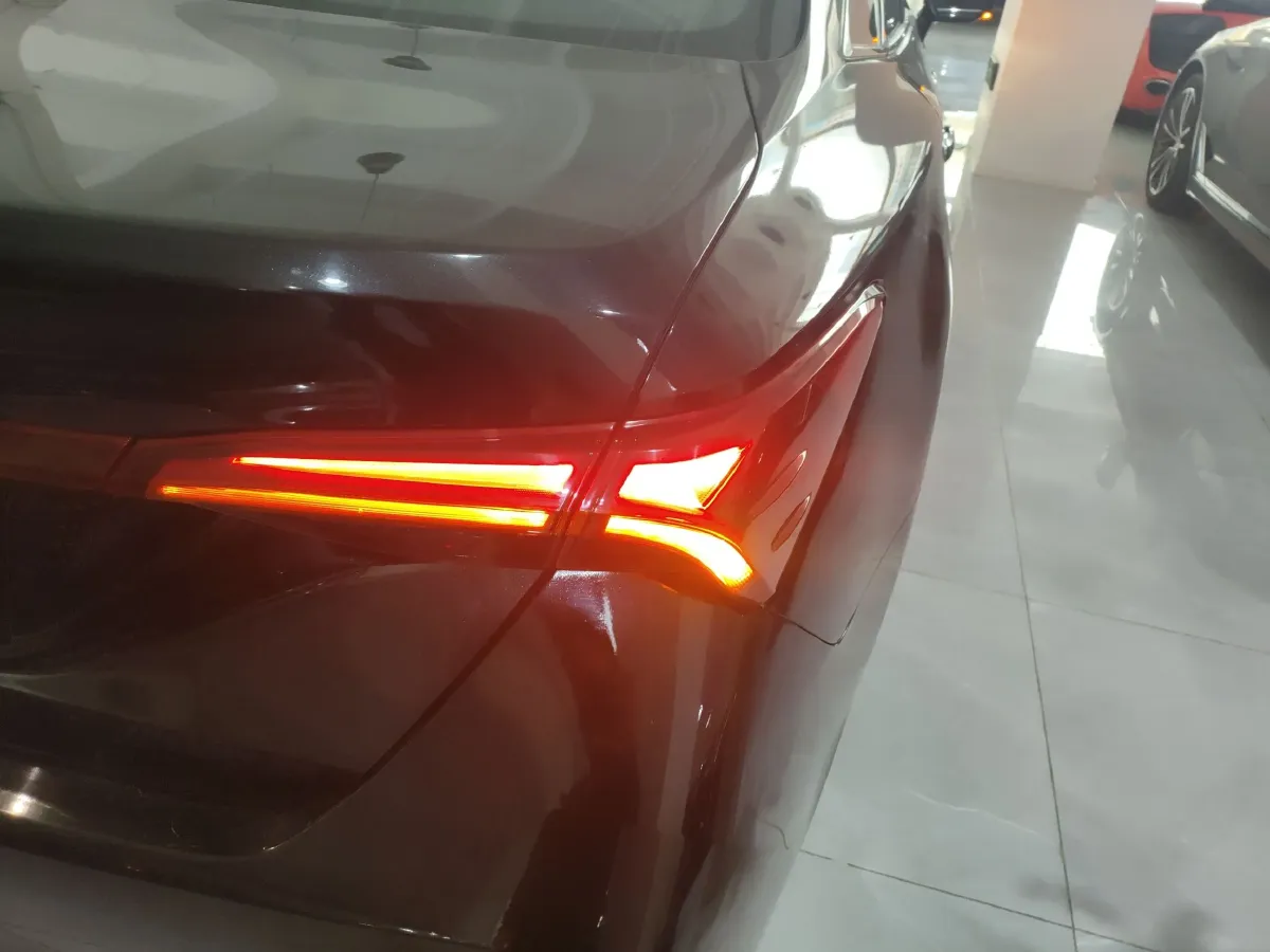 2022 Toyota Avalon 2.0L 178HP L4 CVT,autocango,china used car exporter,china ev exporter,chinese used car exporter,chinese used ev exporter