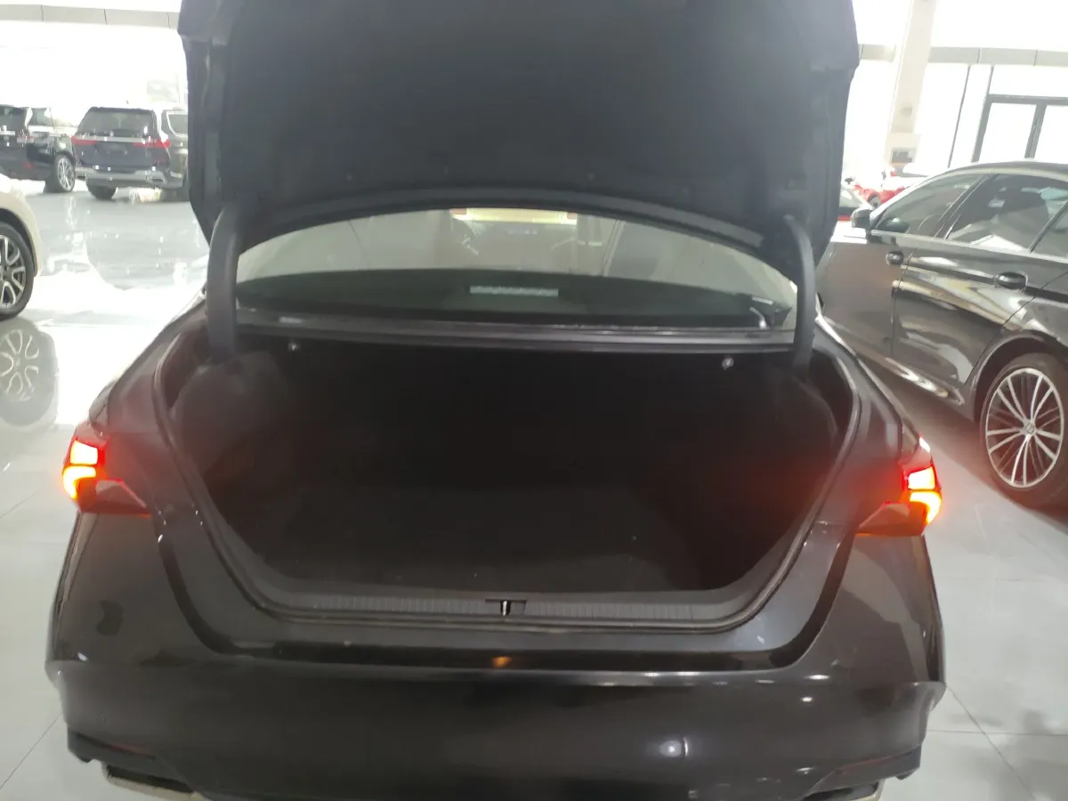 2022 Toyota Avalon 2.0L 178HP L4 CVT,autocango,china used car exporter,china ev exporter,chinese used car exporter,chinese used ev exporter