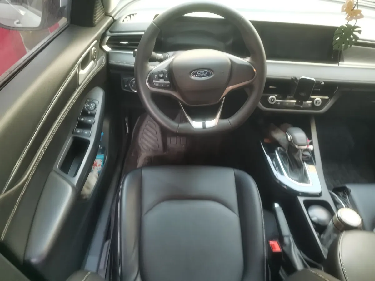 2021 Ford Escort 1.5L 122HP L3 6AT,autocango,china used car exporter,china ev exporter,chinese used car exporter,chinese used ev exporter