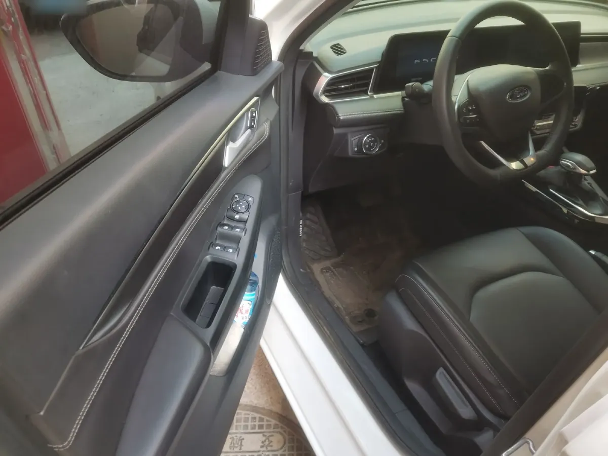 2021 Ford Escort 1.5L 122HP L3 6AT,autocango,china used car exporter,china ev exporter,chinese used car exporter,chinese used ev exporter