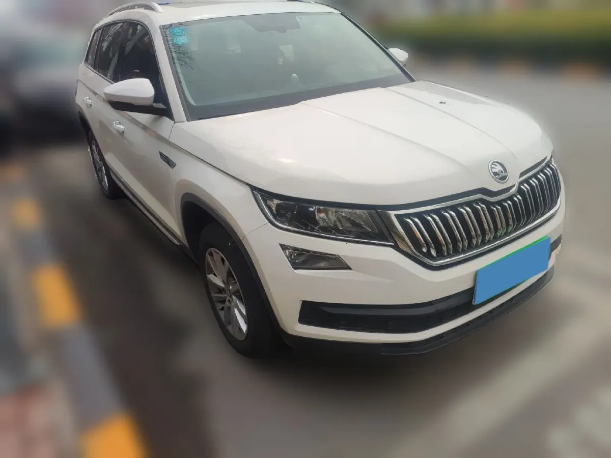 2018 Skoda Kodiak 2.0T 186HP L4 7DCT,autocango,china used car exporter,china ev exporter,chinese used car exporter,chinese used ev exporter