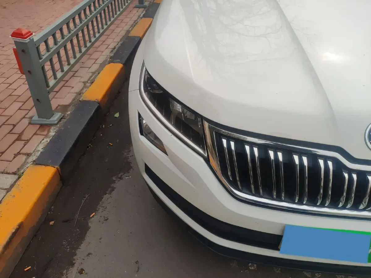 2018 Skoda Kodiak 2.0T 186HP L4 7DCT,autocango,china used car exporter,china ev exporter,chinese used car exporter,chinese used ev exporter