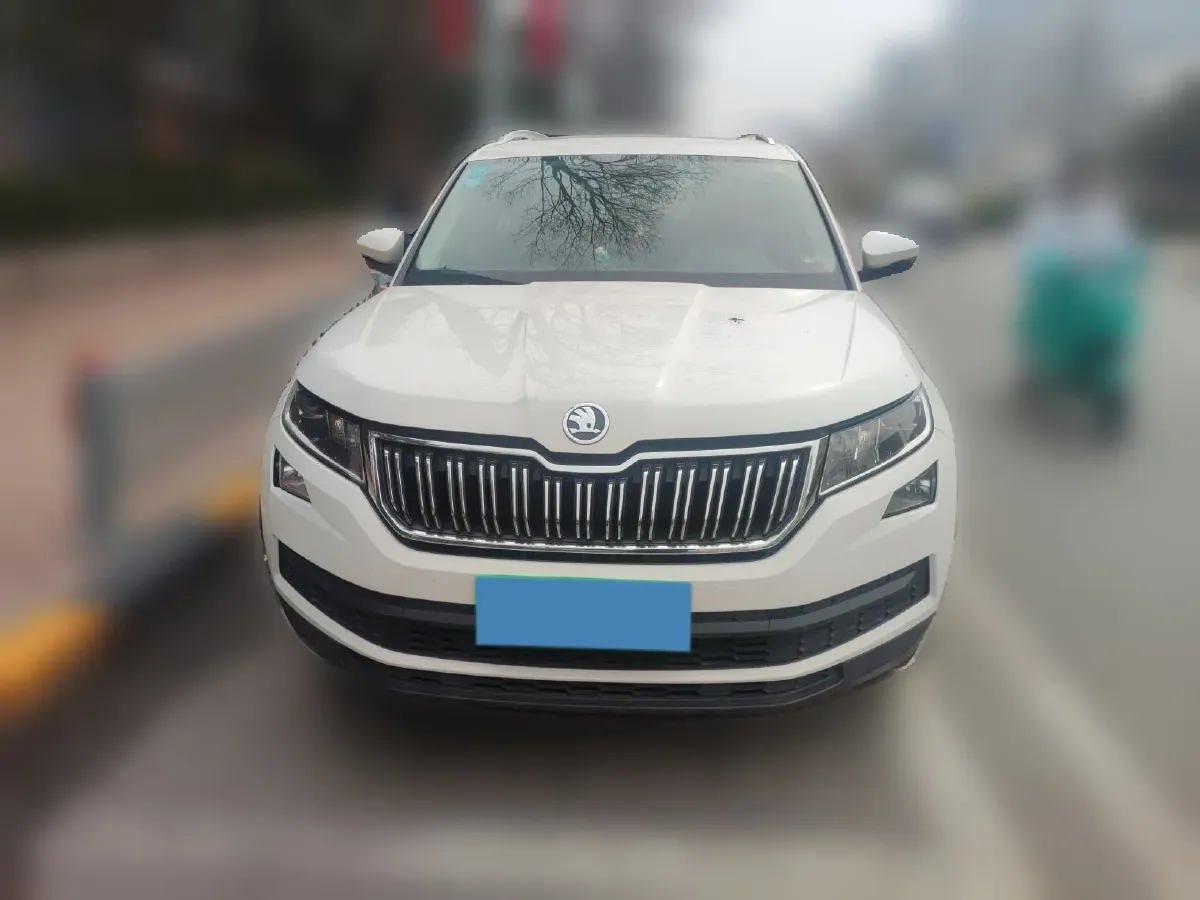 2018 Skoda Kodiak 2.0T 186HP L4 7DCT,autocango,china used car exporter,china ev exporter,chinese used car exporter,chinese used ev exporter