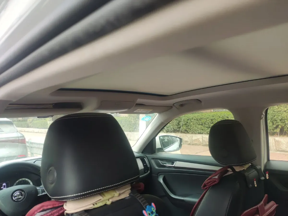 2018 Skoda Kodiak 2.0T 186HP L4 7DCT,autocango,china used car exporter,china ev exporter,chinese used car exporter,chinese used ev exporter