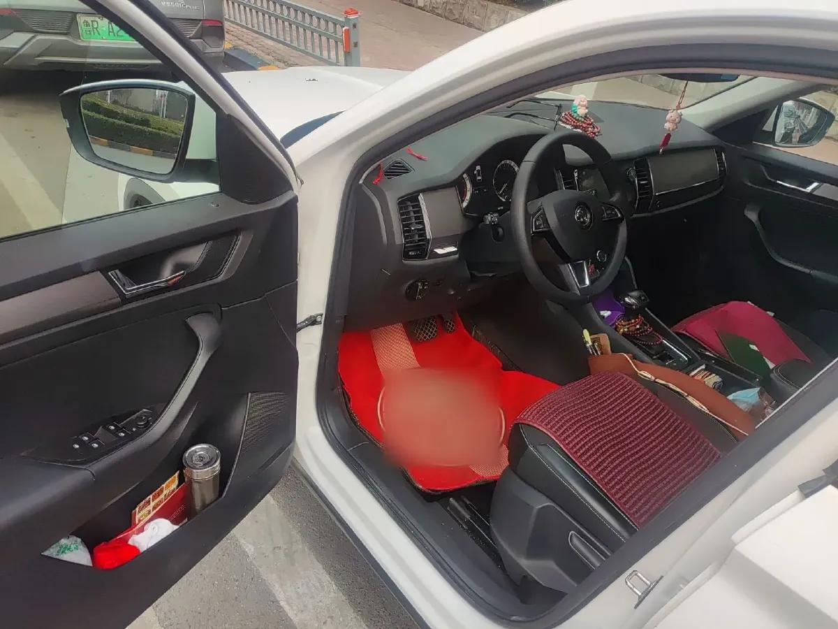 2018 Skoda Kodiak 2.0T 186HP L4 7DCT,autocango,china used car exporter,china ev exporter,chinese used car exporter,chinese used ev exporter