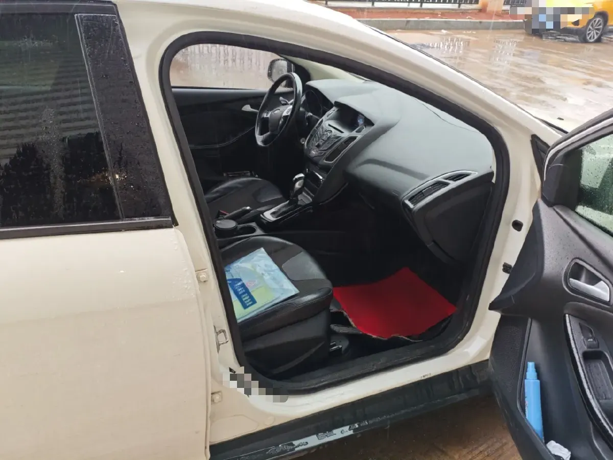 2012 Ford Focus 1.6L 125HP L4 6DCT,autocango,china used car exporter,china ev exporter,chinese used car exporter,chinese used ev exporter