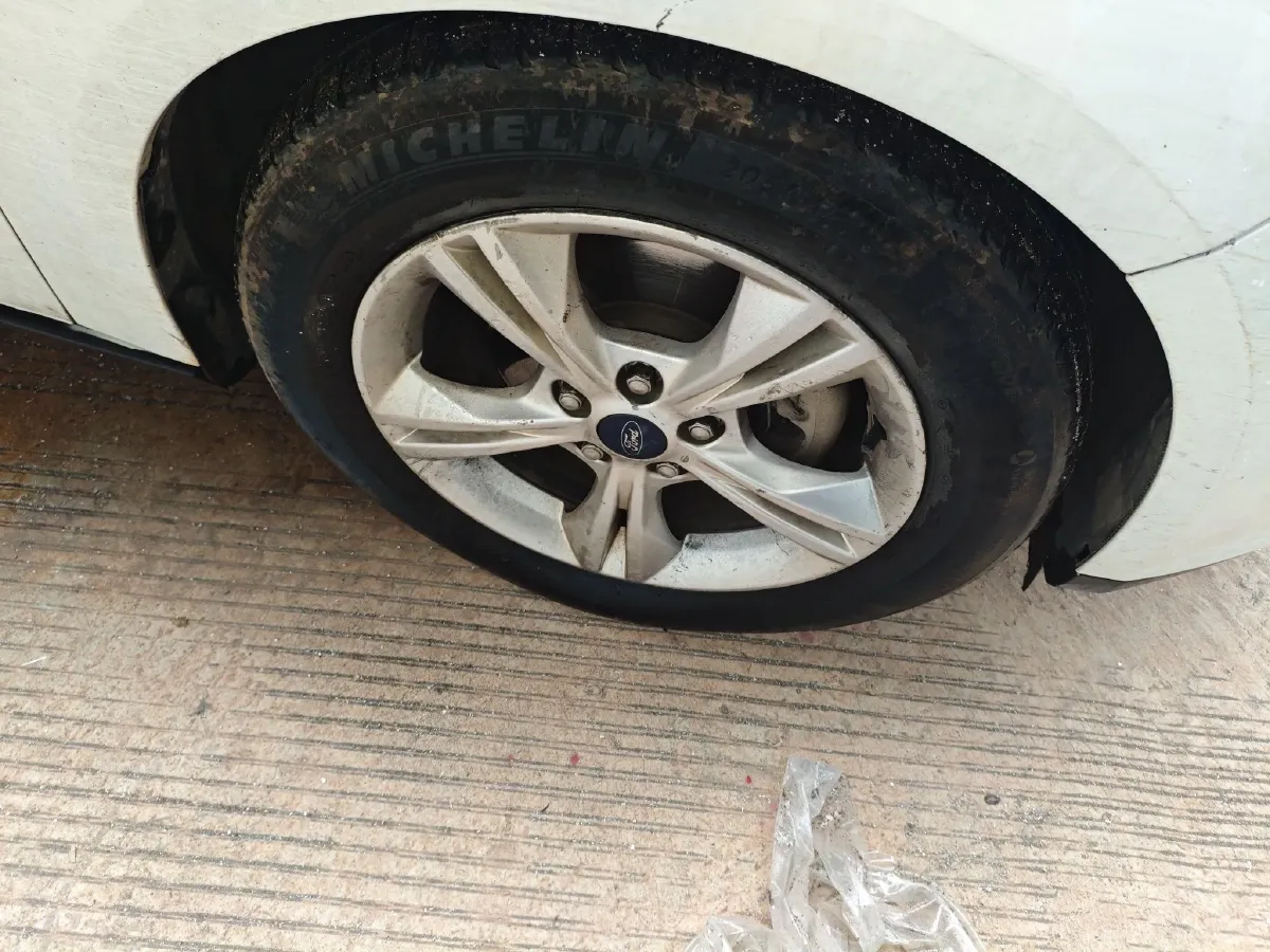 2012 Ford Focus 1.6L 125HP L4 6DCT,autocango,china used car exporter,china ev exporter,chinese used car exporter,chinese used ev exporter