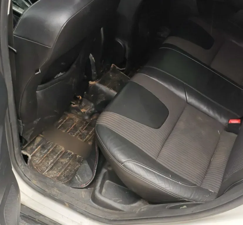 2012 Ford Focus 1.6L 125HP L4 6DCT,autocango,china used car exporter,china ev exporter,chinese used car exporter,chinese used ev exporter