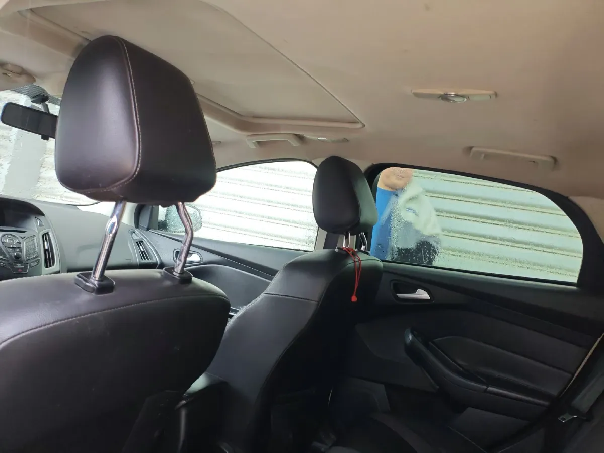 2012 Ford Focus 1.6L 125HP L4 6DCT,autocango,china used car exporter,china ev exporter,chinese used car exporter,chinese used ev exporter