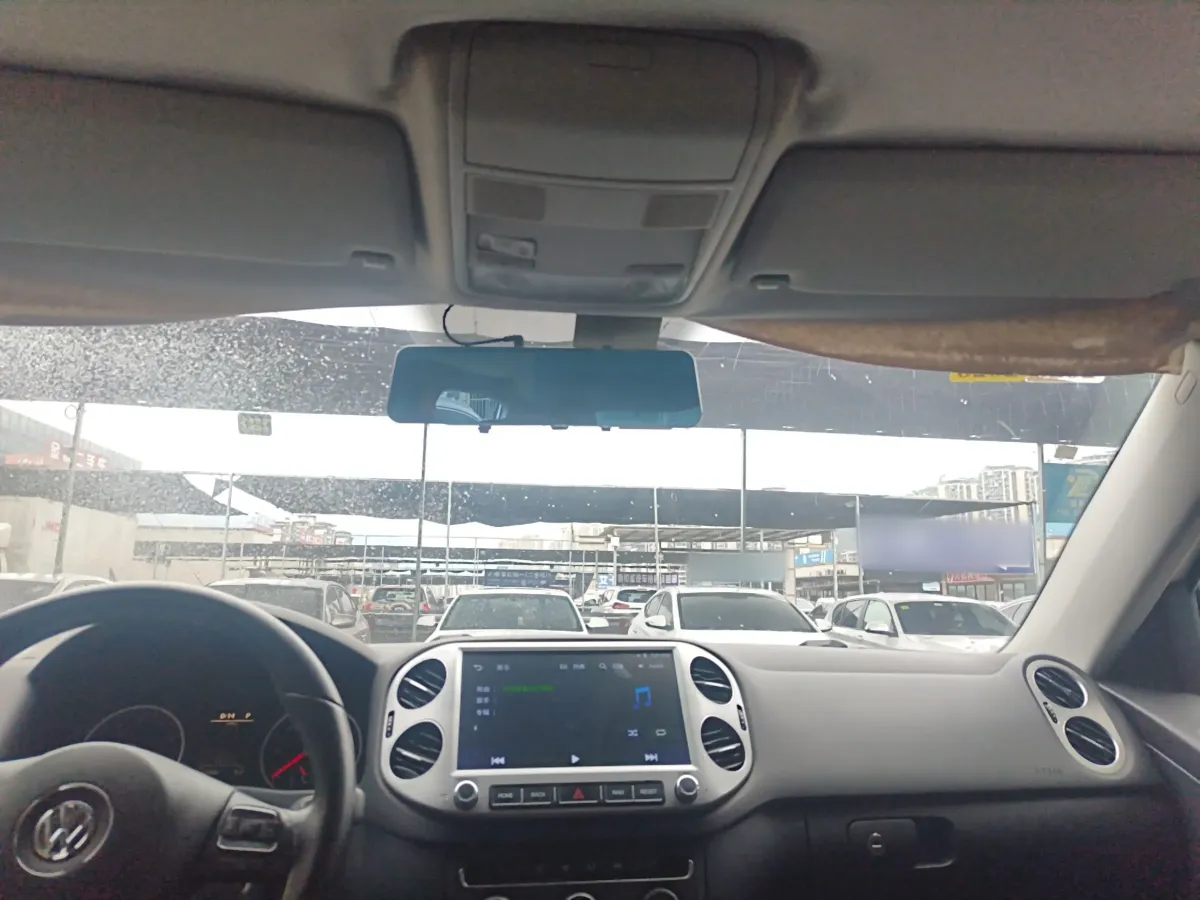 2013 Volkswagen Tiguan 1.8T 160HP L4 6AT,autocango,china used car exporter,china ev exporter,chinese used car exporter,chinese used ev exporter