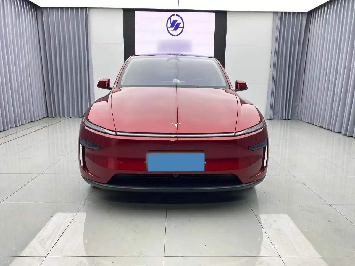 2025 Tesla Model Y BEV 62.5KWH,autocango,china used car exporter,china ev exporter,chinese used car exporter,chinese used ev exporter