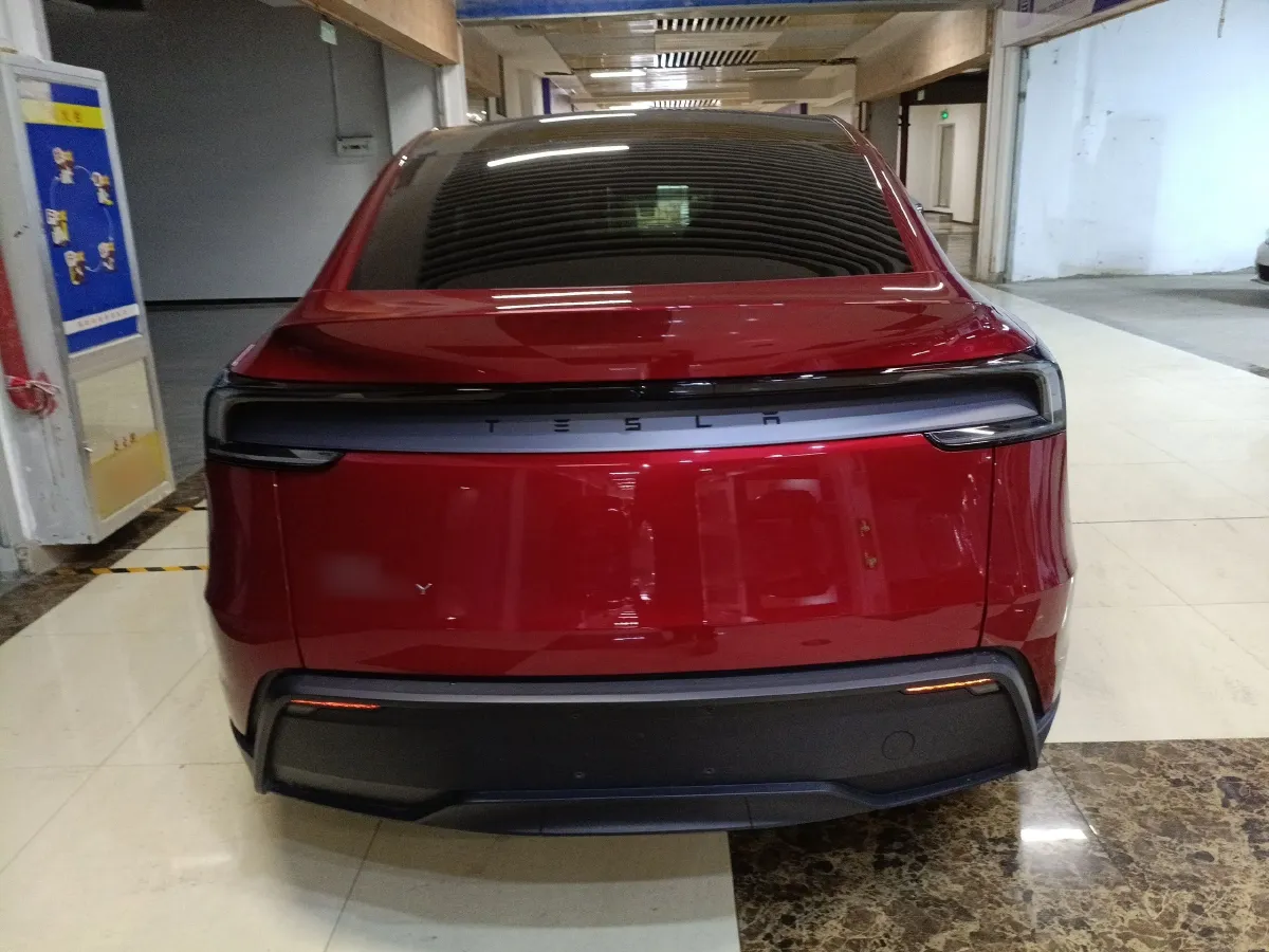 2025 Tesla Model Y BEV 62.5KWH,autocango,china used car exporter,china ev exporter,chinese used car exporter,chinese used ev exporter