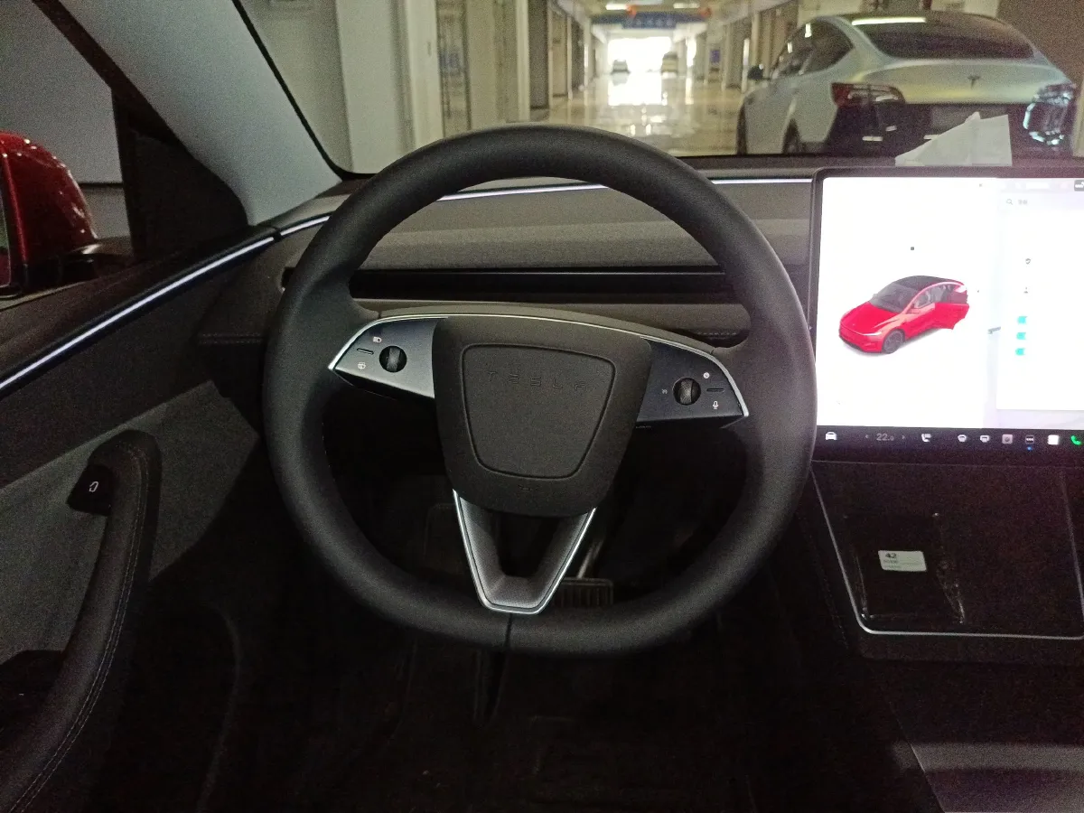 2025 Tesla Model Y BEV 62.5KWH,autocango,china used car exporter,china ev exporter,chinese used car exporter,chinese used ev exporter