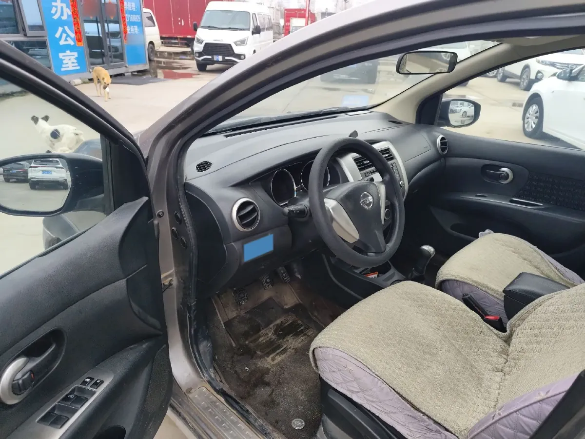 2013 Nissan Livina 1.6L 124HP L4 5MT,autocango,china used car exporter,china ev exporter,chinese used car exporter,chinese used ev exporter