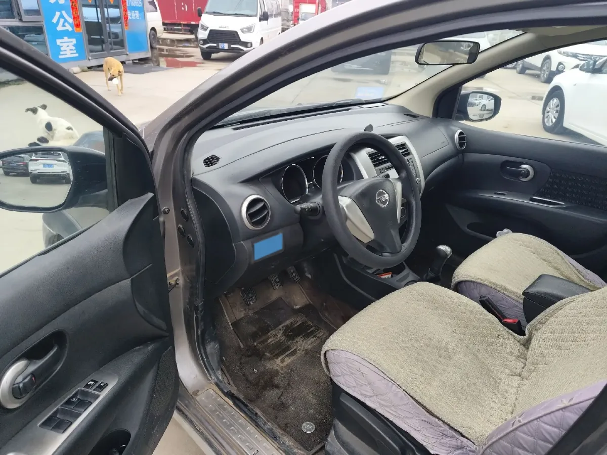 2013 Nissan Livina 1.6L 124HP L4 5MT,autocango,china used car exporter,china ev exporter,chinese used car exporter,chinese used ev exporter