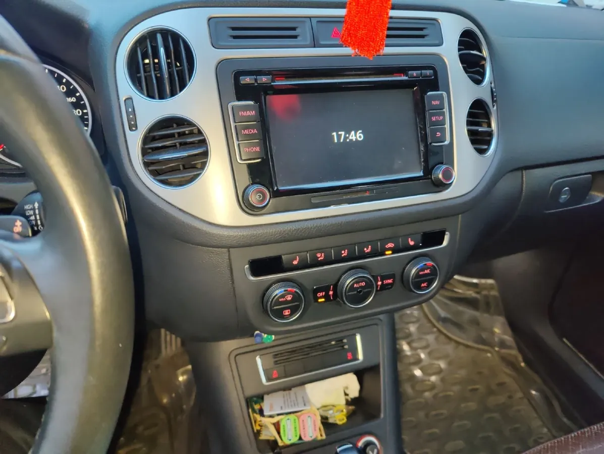 2015 Volkswagen Tiguan 1.8T 160HP L4 6AT,autocango,china used car exporter,china ev exporter,chinese used car exporter,chinese used ev exporter