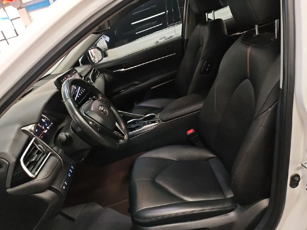 2023 Toyota Camry 2.5L 207HP L4 8AT,autocango,china used car exporter,china ev exporter,chinese used car exporter,chinese used ev exporter