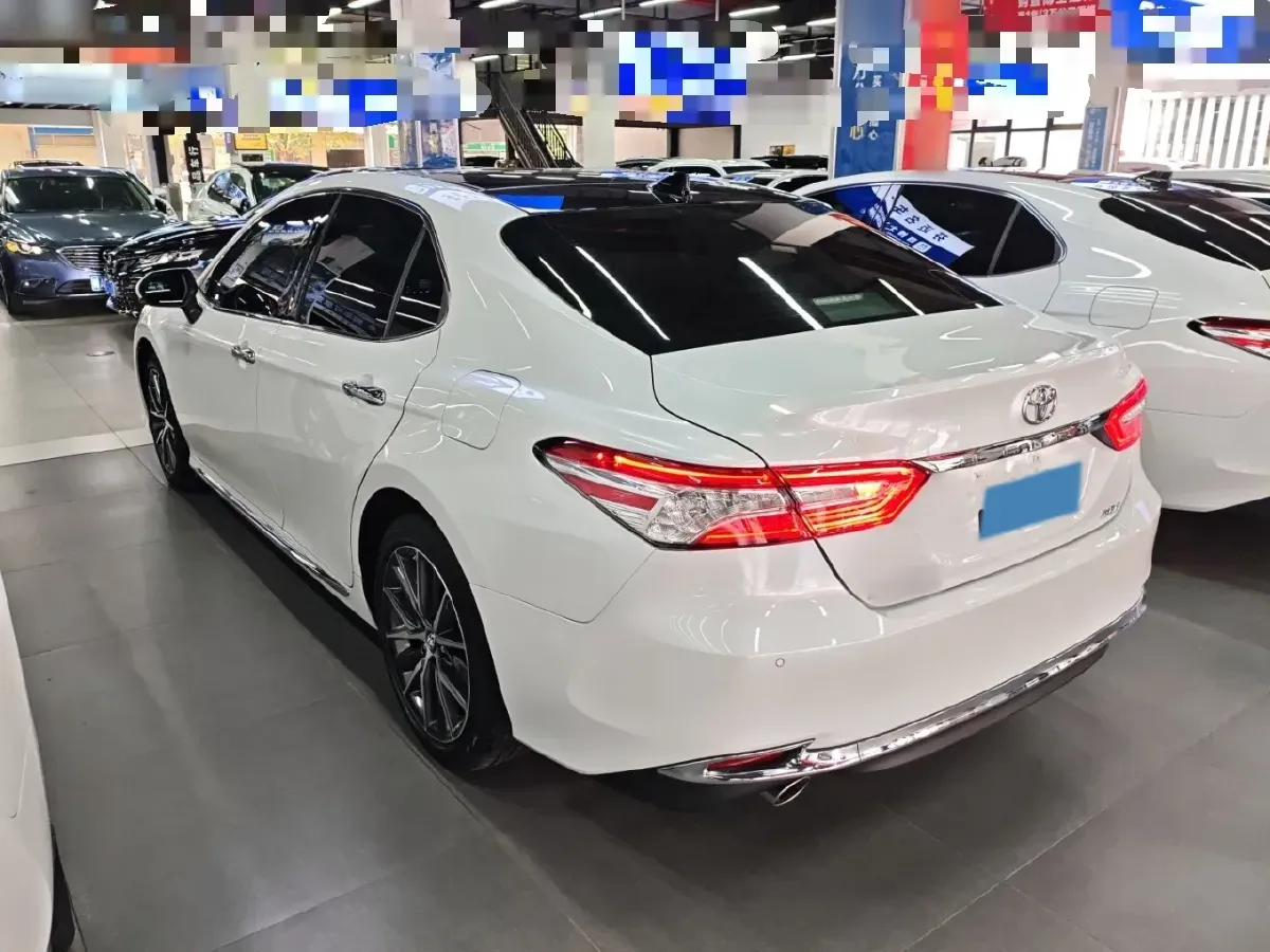 2023 Toyota Camry 2.5L 207HP L4 8AT,autocango,china used car exporter,china ev exporter,chinese used car exporter,chinese used ev exporter