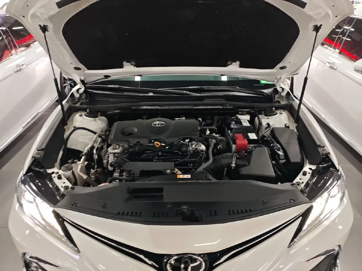 2023 Toyota Camry 2.5L 207HP L4 8AT,autocango,china used car exporter,china ev exporter,chinese used car exporter,chinese used ev exporter