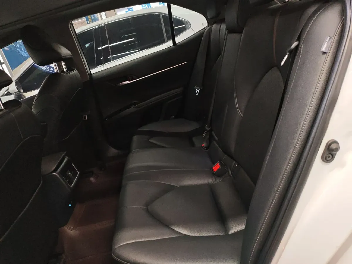 2023 Toyota Camry 2.5L 207HP L4 8AT,autocango,china used car exporter,china ev exporter,chinese used car exporter,chinese used ev exporter