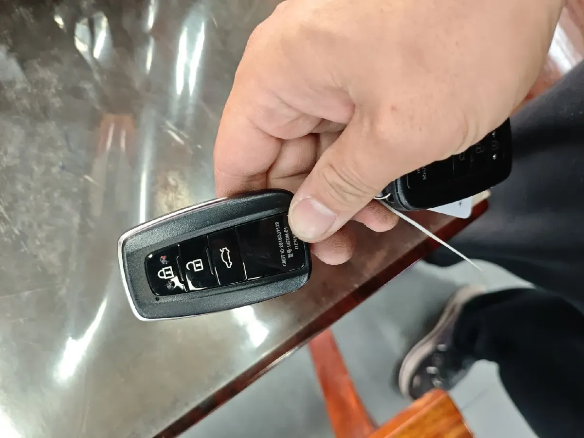 2023 Toyota Camry 2.5L 207HP L4 8AT,autocango,china used car exporter,china ev exporter,chinese used car exporter,chinese used ev exporter