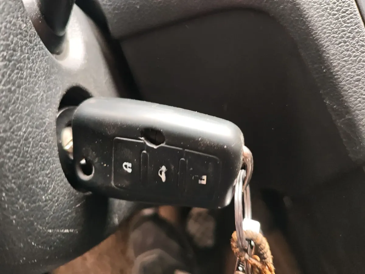 2013 Volkswagen Santana 1.6L 110HP L4 5MT,autocango,china used car exporter,china ev exporter,chinese used car exporter,chinese used ev exporter