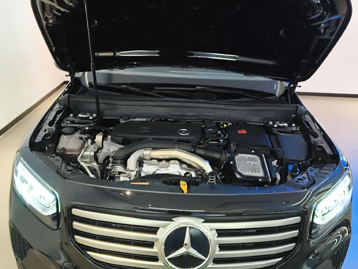 2024 Mercedes-Benz GLB Class 2.0T 190HP L4 8DCT,autocango,china used car exporter,china ev exporter,chinese used car exporter,chinese used ev exporter