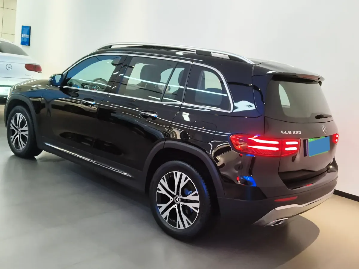 2024 Mercedes-Benz GLB Class 2.0T 190HP L4 8DCT,autocango,china used car exporter,china ev exporter,chinese used car exporter,chinese used ev exporter