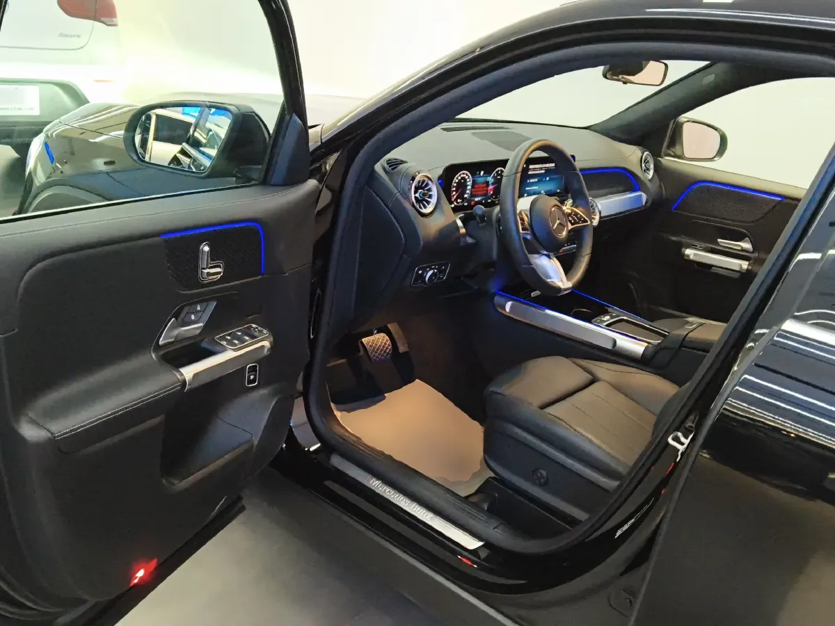 2024 Mercedes-Benz GLB Class 2.0T 190HP L4 8DCT,autocango,china used car exporter,china ev exporter,chinese used car exporter,chinese used ev exporter