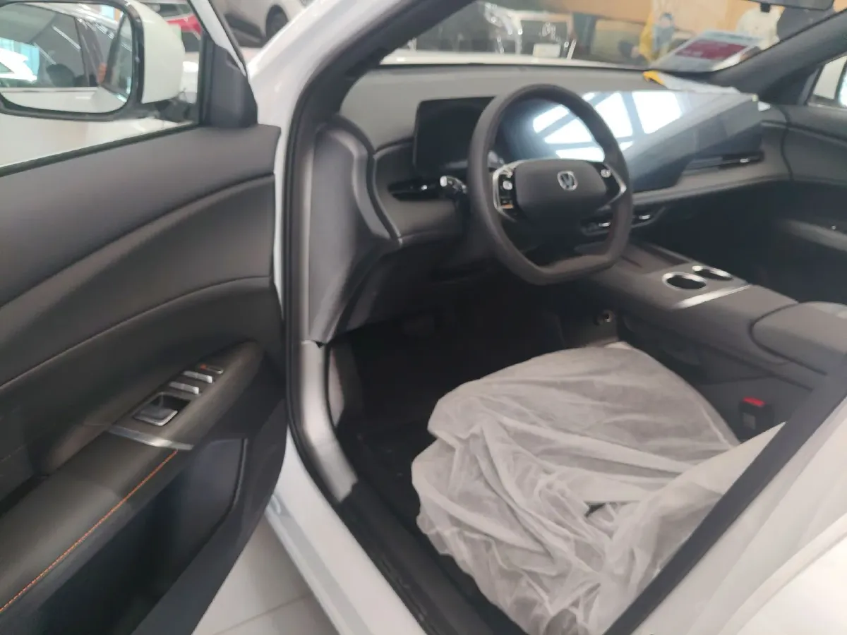 2025 ChangAn CS75 Plus 1.5T 192HP L4 8AT,autocango,china used car exporter,china ev exporter,chinese used car exporter,chinese used ev exporter