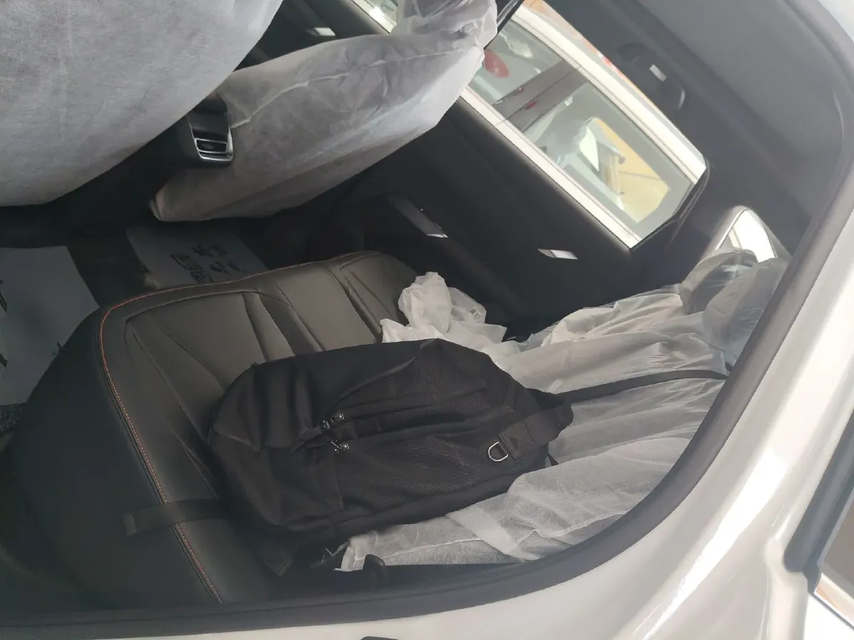 2025 ChangAn CS75 Plus 1.5T 192HP L4 8AT,autocango,china used car exporter,china ev exporter,chinese used car exporter,chinese used ev exporter